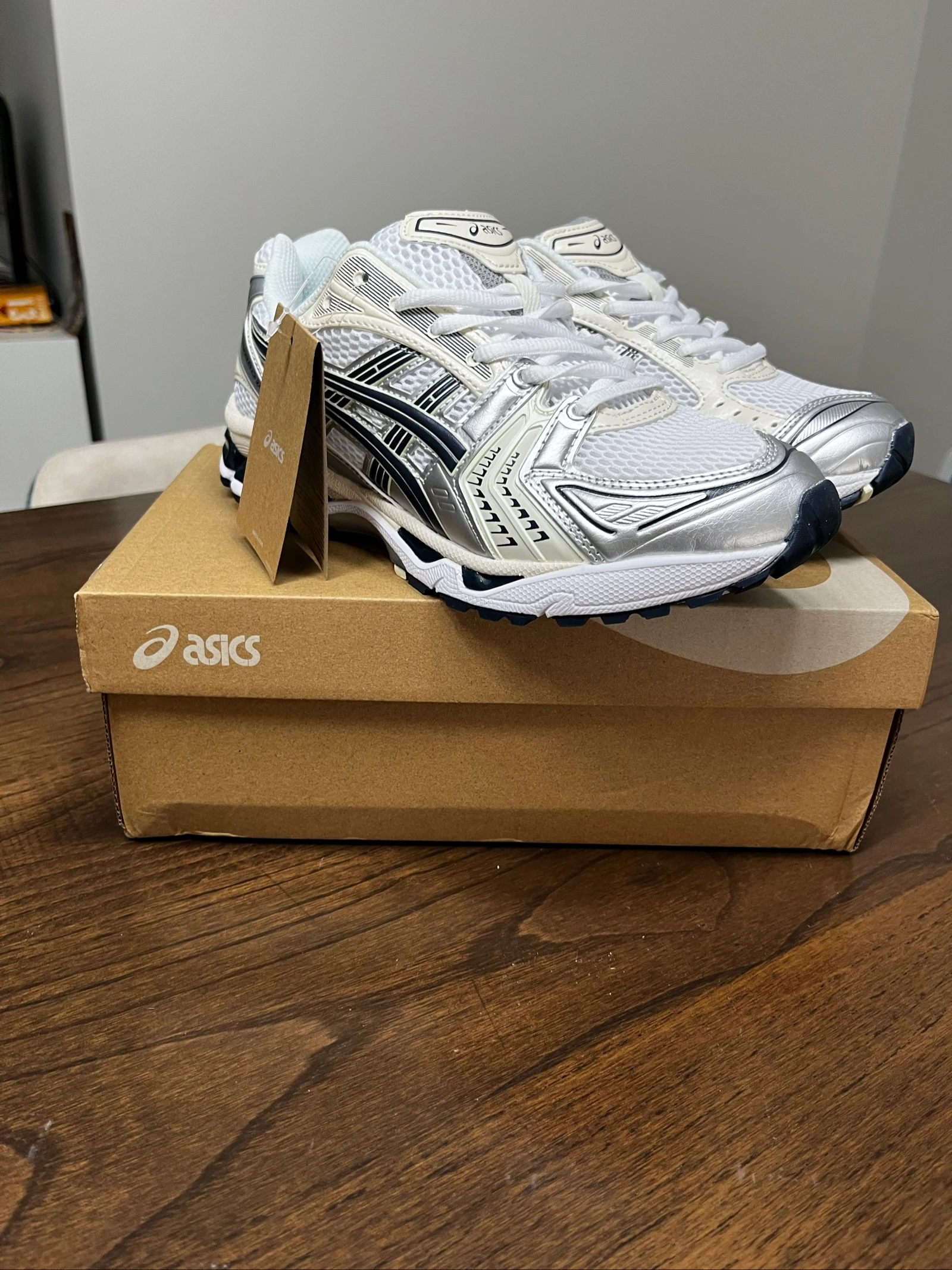 Asics Gel Kayano 14 - White/Silver - Size 42